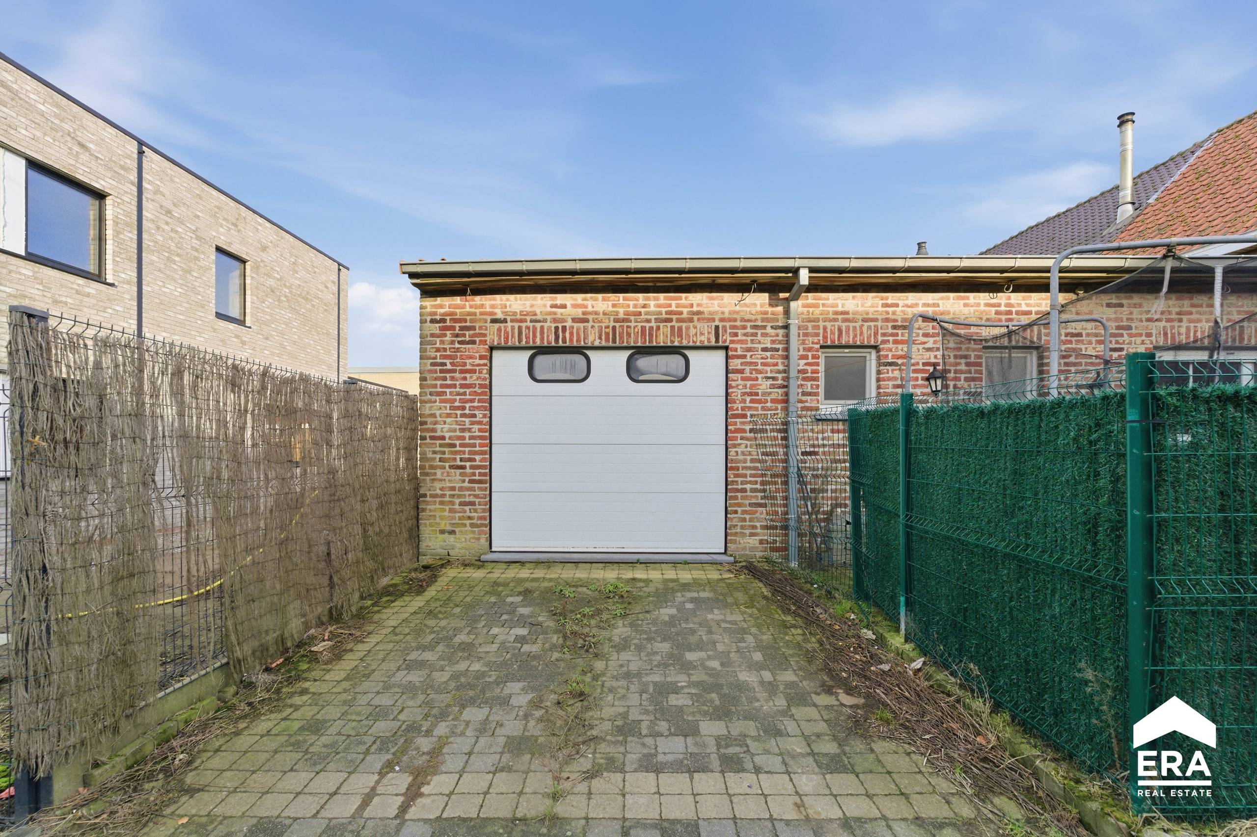 Halfopen bebouwing met 3slpk en garage - foto 3