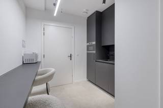 Deze moderne kantoor- of handelsruimte (A002) bevindt zich op een toplocatie in het centrum van Meise en onderscheidt zich door een afwerking...