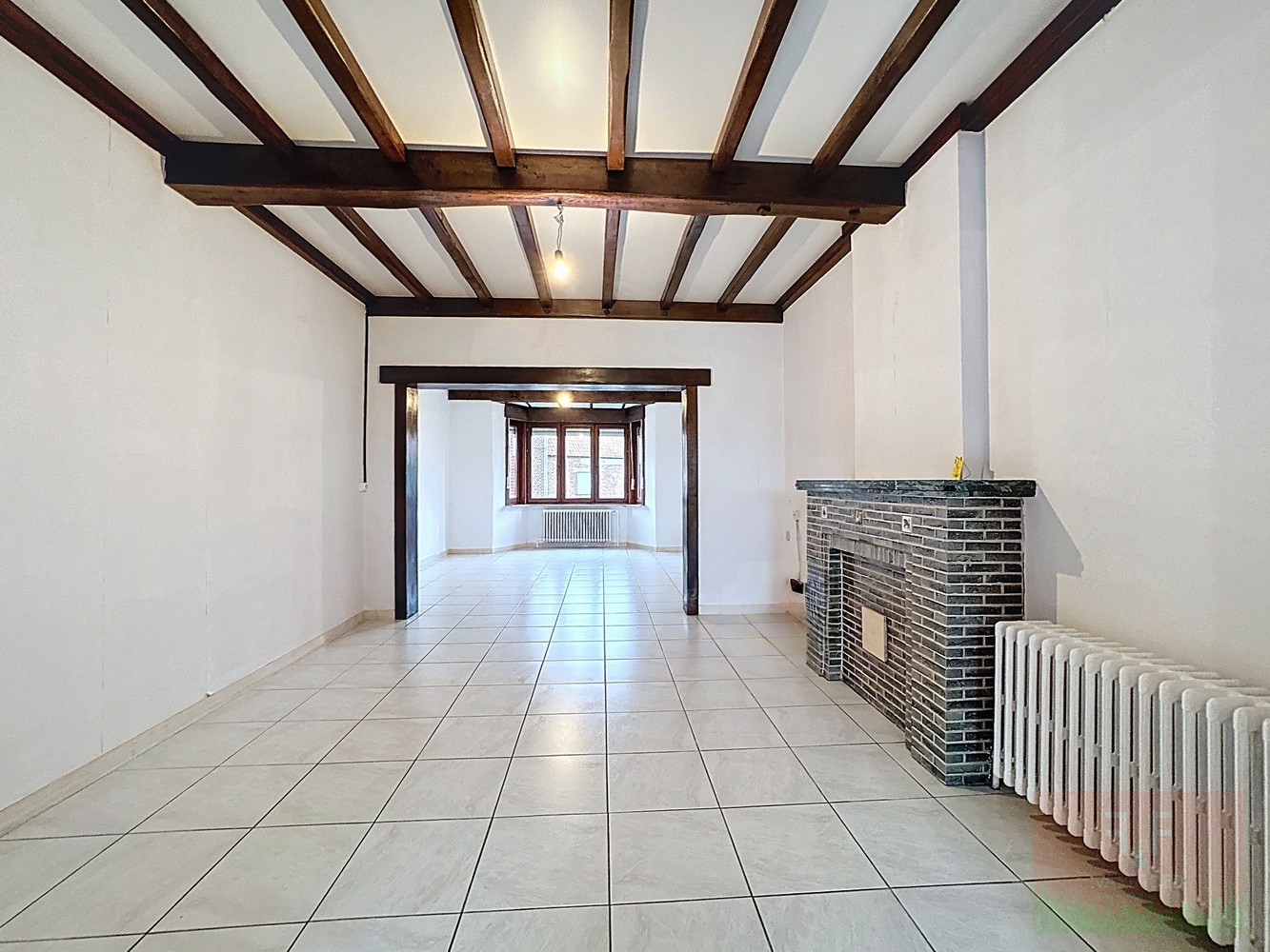 Ruime eengezinswoning met 4 slaapkamers, garage en mooie tuin - foto 5