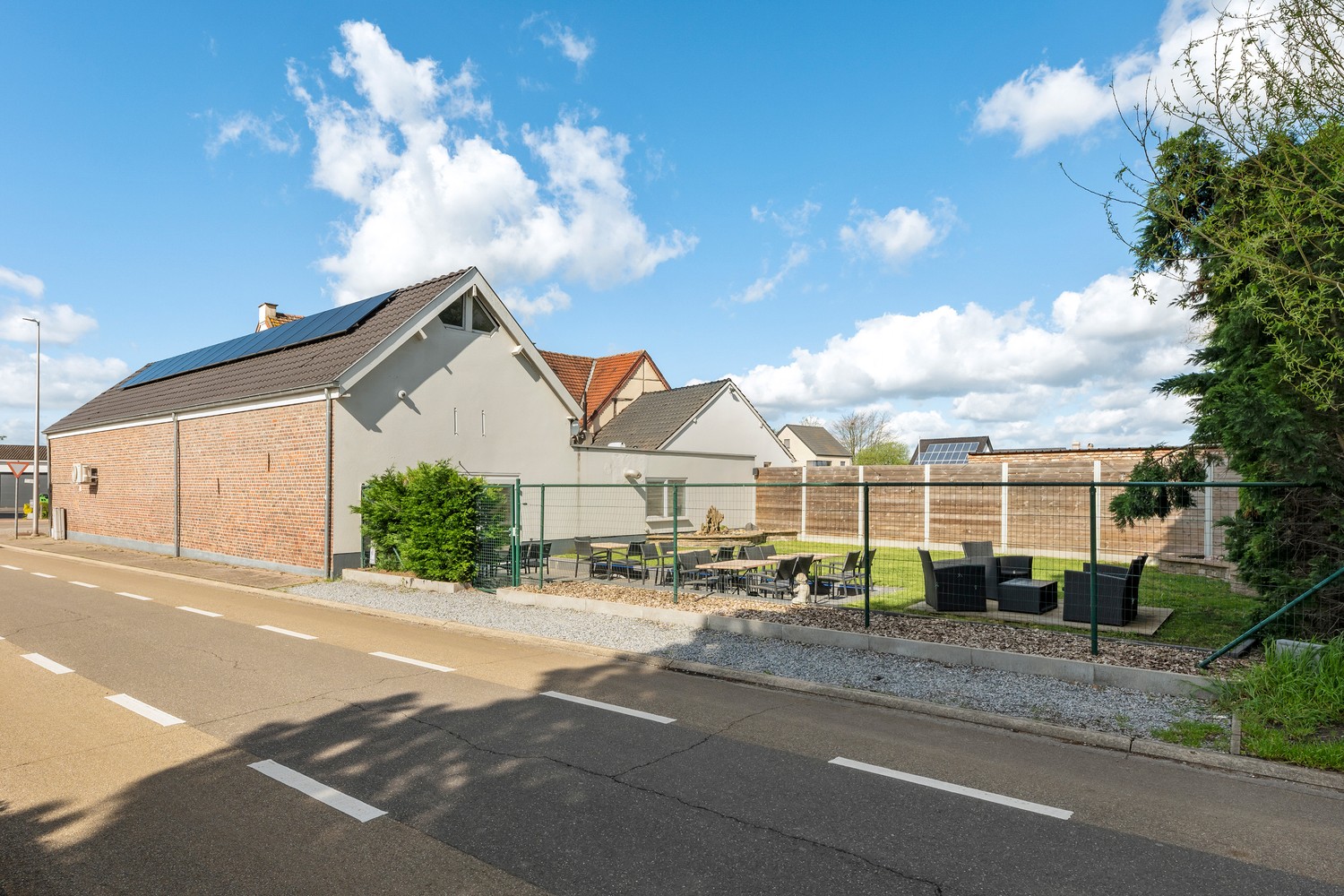 Handelspand met woonst en garage, centrumligging. - foto 5