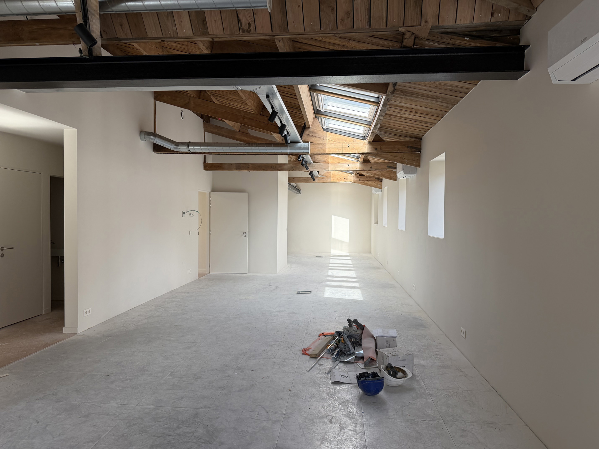 Kantoorruimte te huur gelegen op de Meir 113-115 te Antwerpen.  - foto 4