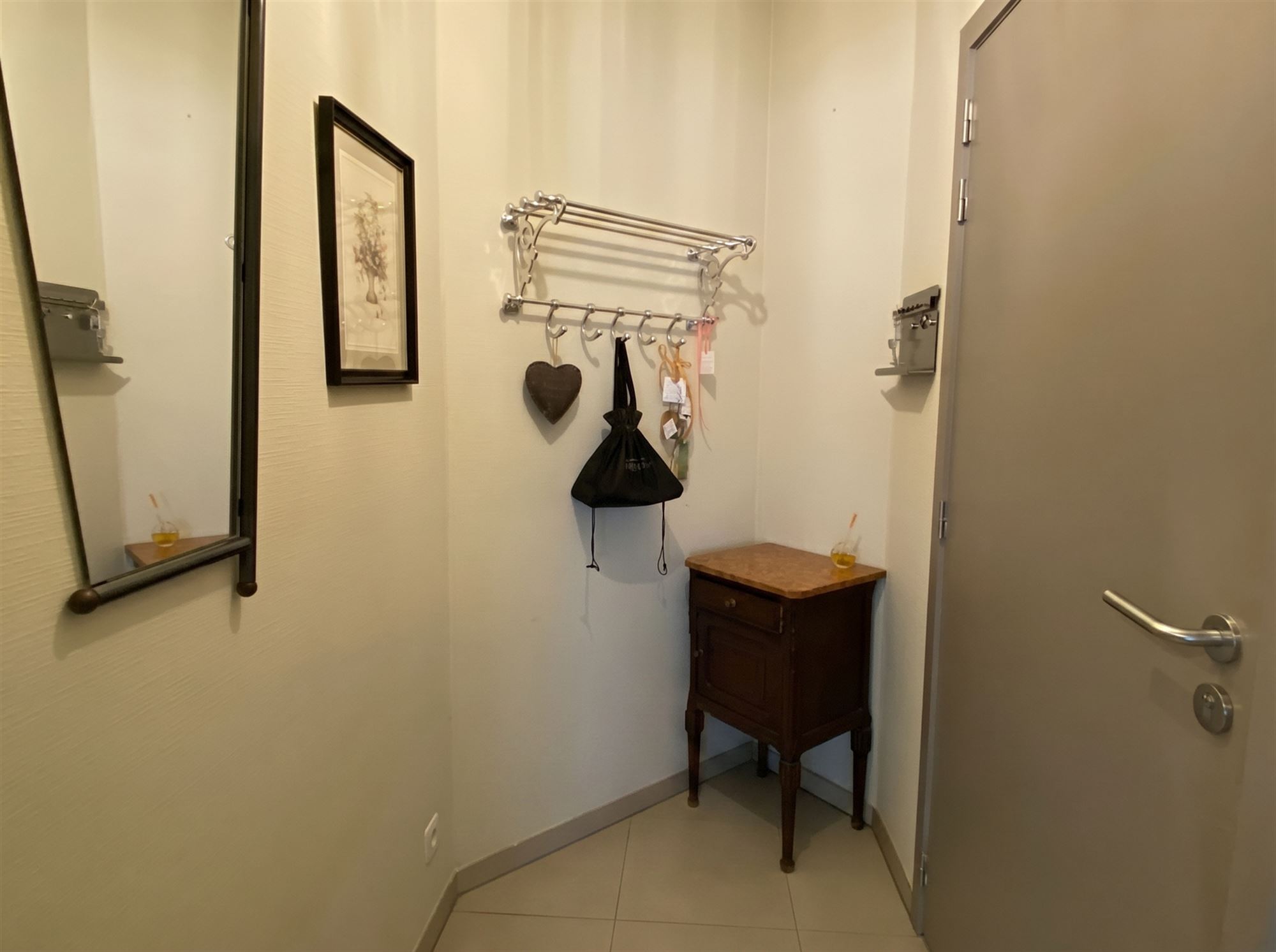 Praktisch 1-slaapkamer appartement in centrum Aalst - foto 2