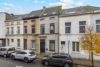 Te koop in Aalst, Nestor De Tièrestraat 6: een woning van 127 m² met twee slaapkamers en twee badkamers, ideaal voor wie op zoek is naar...