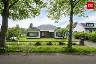 Deze te renoveren gelijkvloerse woning geniet van een uitstekende ligging, op slechts een kwartier fietsen van het centrum van Gent...