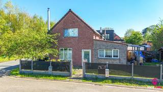 Bij ImmoFusion 7/7 “open huis” : klik op onze 3D-TOUR.Ervaar vastgoed alsof je er zelf doorloopt!Welkom in deze charmante woning, gelegen aan de...