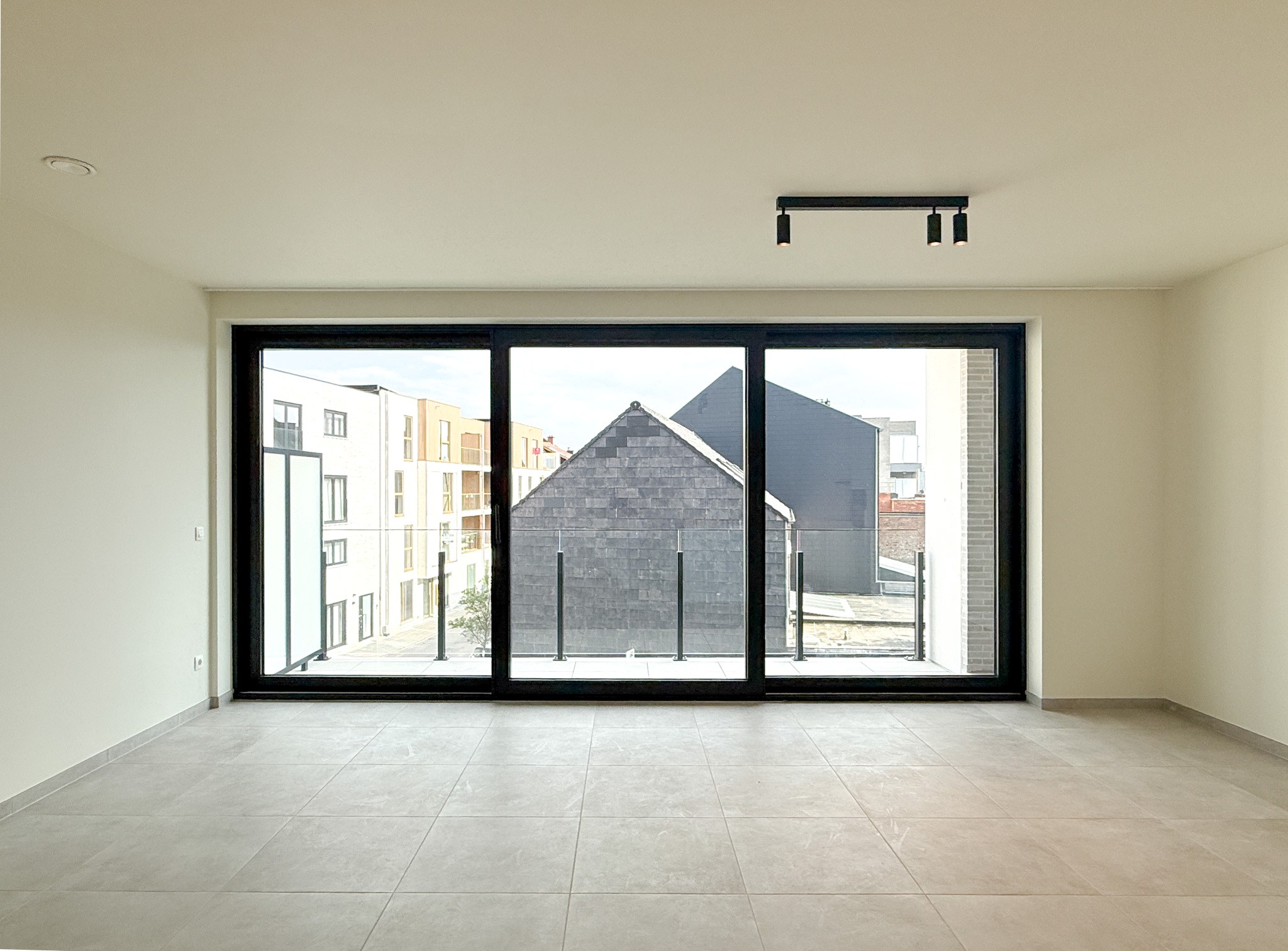 Nieuwbouwappartement op de tweede verdieping met terras en twee slaapkamers - foto 2
