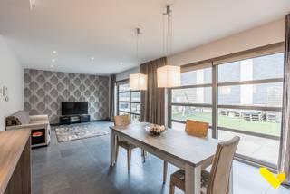 Ruime instapklare woning met volledige studio.Op wandel-/fietsafstand van de Rauwse Meren, vinden we deze ruime en instapklare woning die gebouwd...