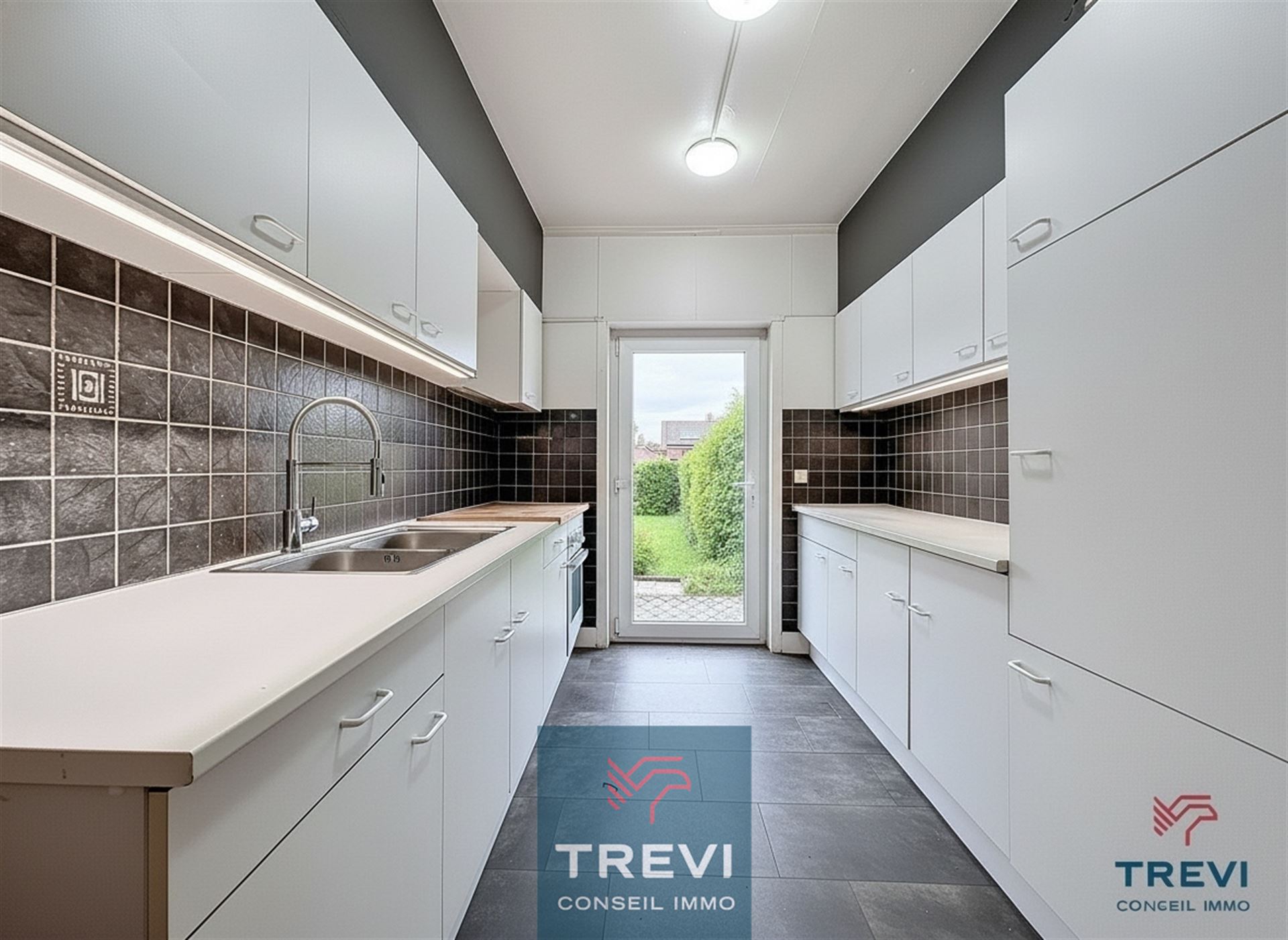 Superbe appartement 2 ch & garages - photo 4