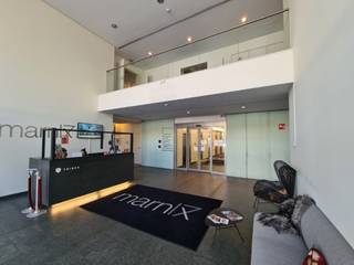 Gerenoveerde kantoren gelegen aan de binnenring tussen de metrohaltes "Trône" en "Porte de Namur", in het hart van de europese wijk. Ze zijn...