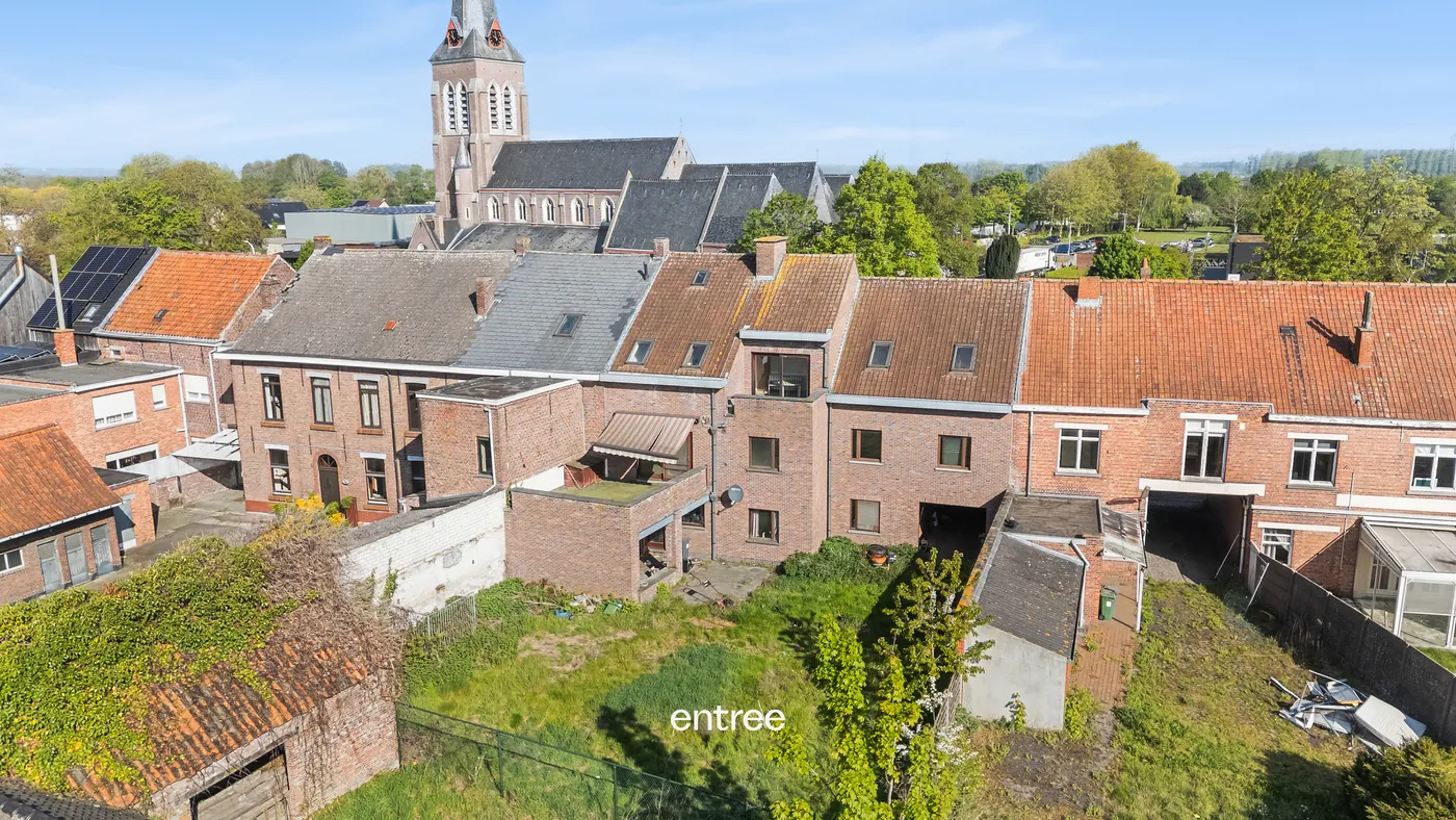 Te renoveren appartementsgebouw met 3 entiteiten in het centrum van Zaffelare - foto 2