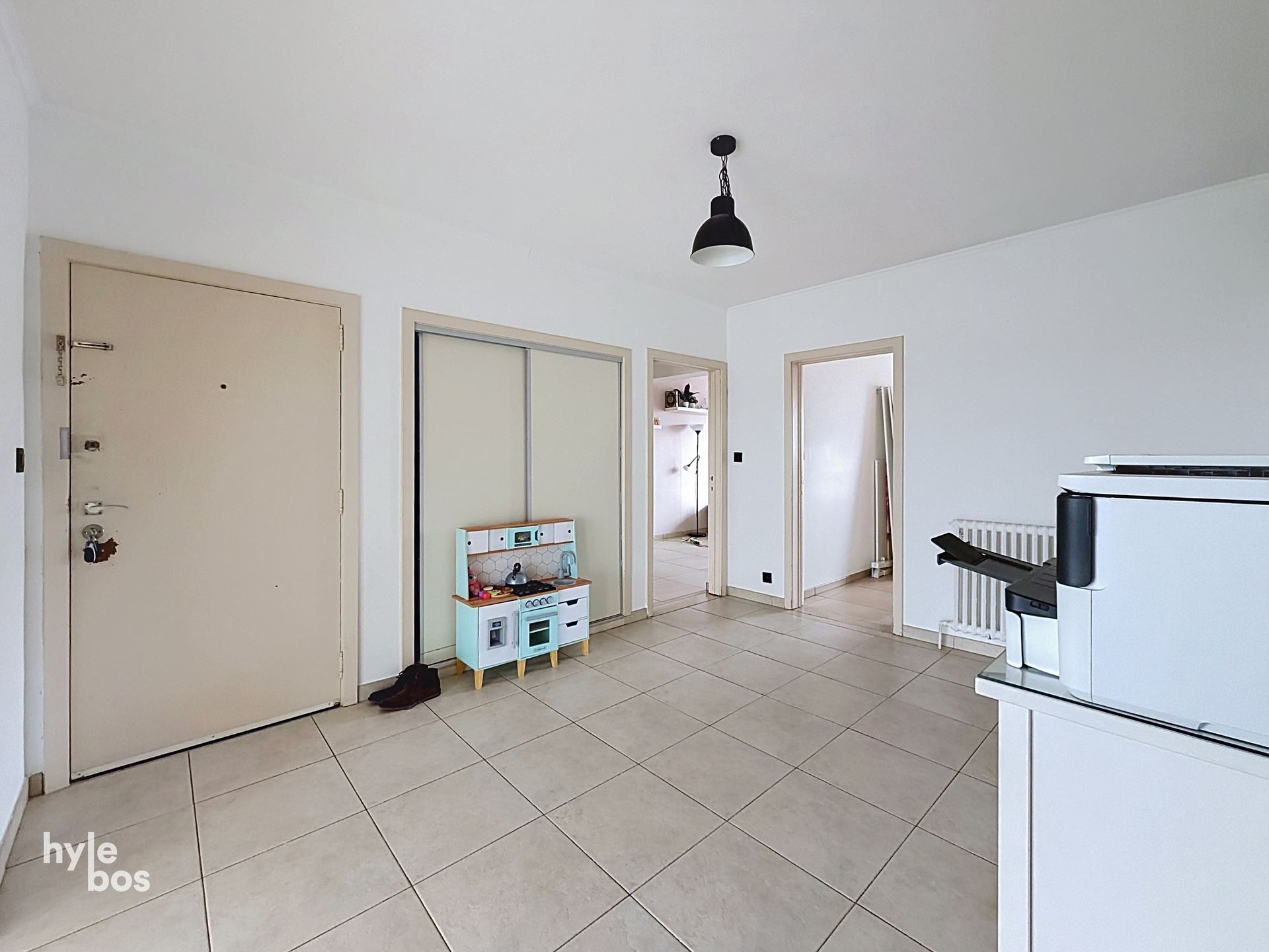 Lichtrijk 3-slaapkamerappartement in het centrum - foto 3