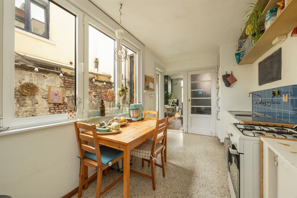 Karaktervolle herenwoning met koer - foto 4