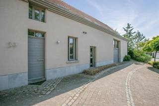 Architecturale woning met 4 slaapkamers op topligging!Ontworpen met oog voor detail en met uiterst kwalitatieve materialen bestaat deze woning...