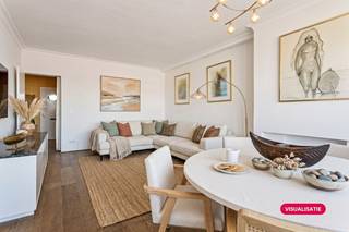 Op de vijfde verdieping van residentie De Wielingen vinden we dit kwalitatief en lichtrijk appartement voorzien van 2 volwaardige slaapkamers en twee terrassen waarvan één terras met open zicht achteraan en één terras vooraan met prachtig zicht over het Hinterland, de Jachthaven en de zee! Het appartement is voorzien van een moderne keuken, parket, woonkamer met eethoek en terras met panoramisch zicht, badkamer met inloopbad, vernieuwde verwarming op gas. Ontdek de perfecte combinatie van comfort, luxe en een adembenemend uitzicht over de jachthaven, de zee en de polders in dit prachtige appartement.In het centrum van Blankenberge vindt u diverse winkels, restaurants en supermarkten, waardoor u alles binnen handbereik heeft. De kusttram bevindt zich vlakbij het appartement waardoor je je heel gemakkelijk kan verplaatsen langs de Belgische Kust. Met de auto ben je snel in het bruisende centrum van Brugge en andere omliggende steden.Indeling: - ruime en lichtrijke leefruimte met zit -en eetplaats- terras aansluitend aan de leefruimte- volledig ingerichte, halfopen keuken- 2 volwaardige slaapkamers met op maat gemaakte kasten- terras aansluitend aan de slaapkamers- badkamer met dubbele wastafel en inloopbad met regendouche- inkomhal met vestiaire- afzonderlijk toilet- private kelderbergingWenst u hier een bezoek of meer informatie? Neem dan zeker even contact op met de dossierverantwoordelijke Céline Desmet via: 0472 18 38 50 of celine.desmet@dewaele.comDeze AI-visualisaties zijn bedoeld als inspiratie. Er werd geen rekening gehouden met technische specificaties, stedenbouwkundige voorschriften of de concrete mogelijkheden tot realisatie.