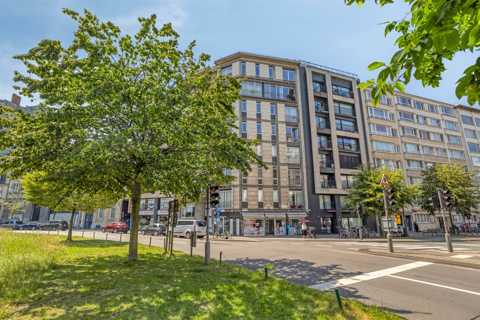 TOP LOCATIE, SMAAKVOL VOLLEDIG GERENOVEERDE STUDIO! - foto 2