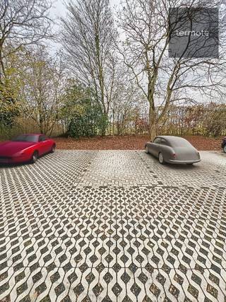 Parkeerplaats te koop te Residentie Meershoven.  * Nabij centrum Waregem * 5,00m x 2,50m...