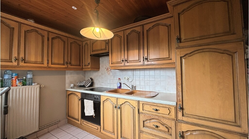 Comfortabele 3-slaapkamerwoning met tuin en dubbele garage te koop in Brugge - photo 4