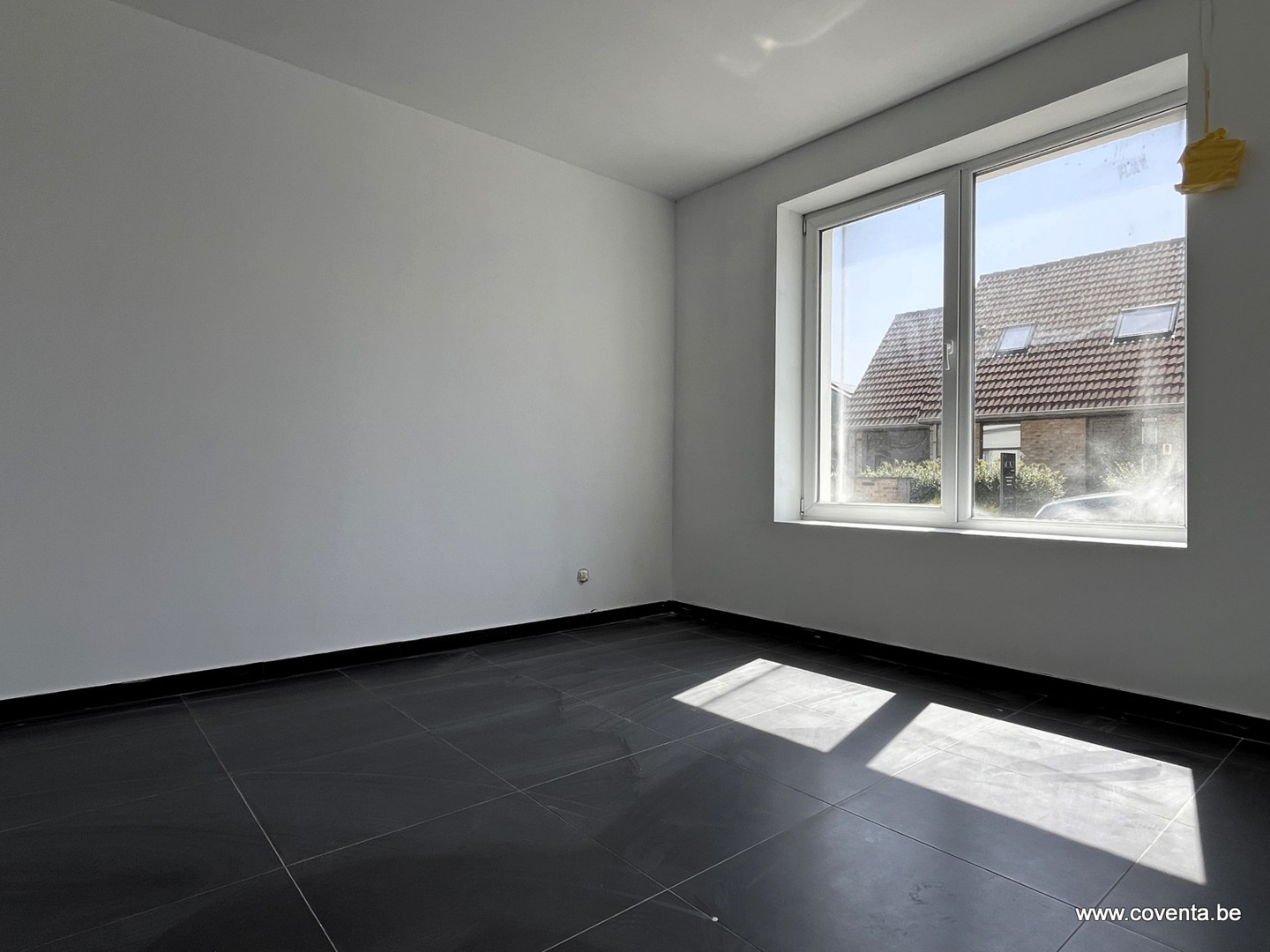 Maison rénovée avec 4 chambres, jardin et garage à Roeselare - photo 2