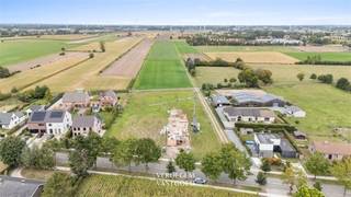 <p><span>Location<br />Nearly to</span><span>the old railroad, a lovely bike path that takes you from Lembeke to Eeklo.<br />Close to schools, stores, supermarkets, sports facilities and public transportation (train, bus).<br />Part of a small subdivision.<br /><br />NewLine#</span></p>