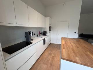 Dit stijlvolle 1-slaapkamerappartement is gelegen aan de Spuikom in Bredene, in een aangename en groene omgeving.Het appartement beschikt over een...