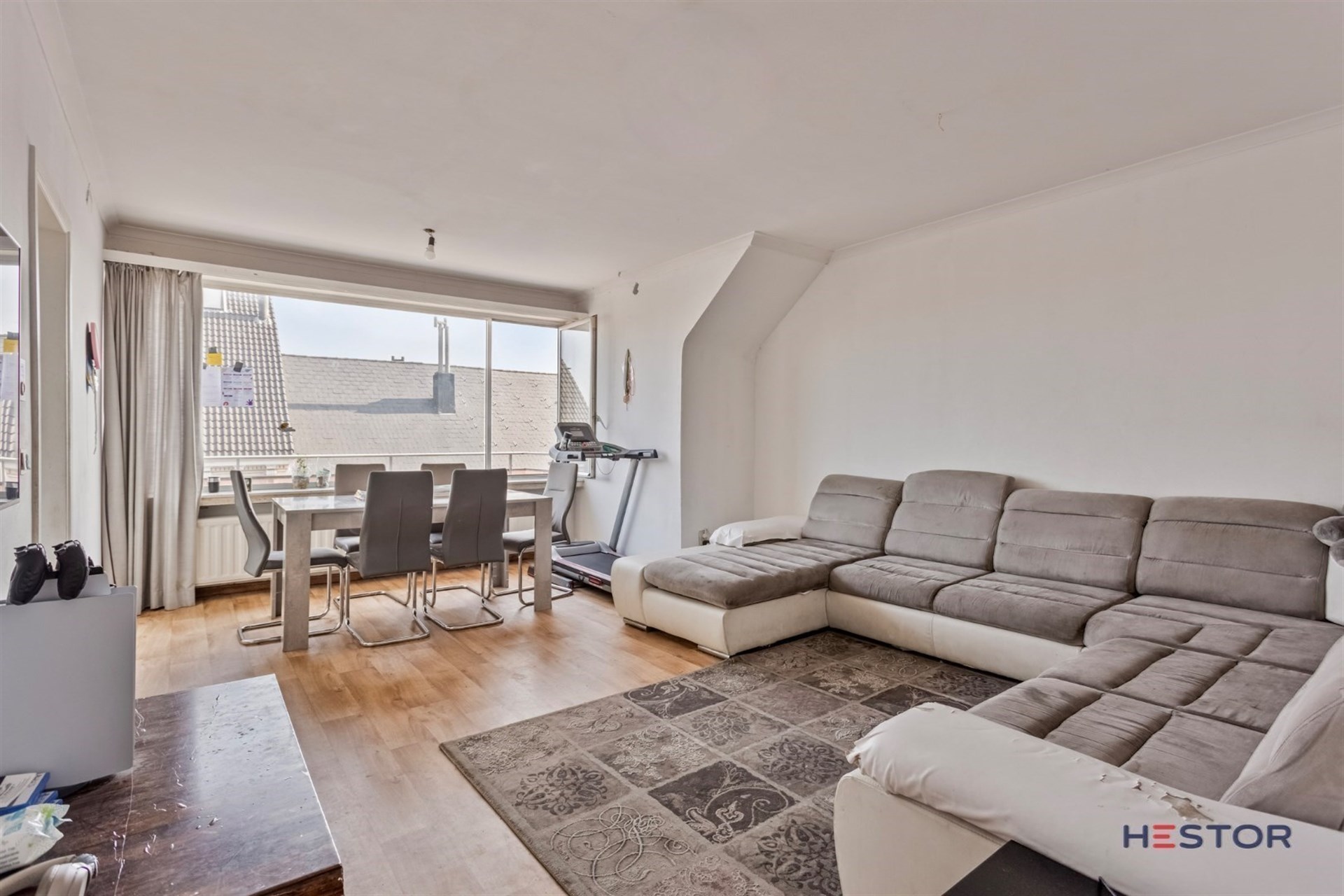 Lichtrijk twee slaapkamerappartement in het hartje van Temse - foto 1