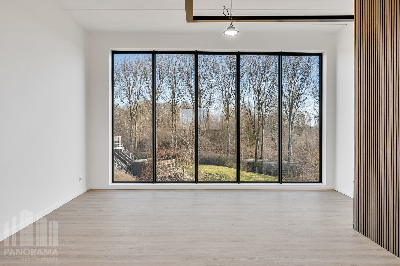 Unieke combinatie van kantoor en magazijn/showroom vlakbij R4 - foto 5