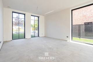 Voor meer info en foto’s, surf naar www.swevers.be – In Beringen, aan de Lummenseweg, wacht een gloednieuwe halfopen bebouwing op haar...