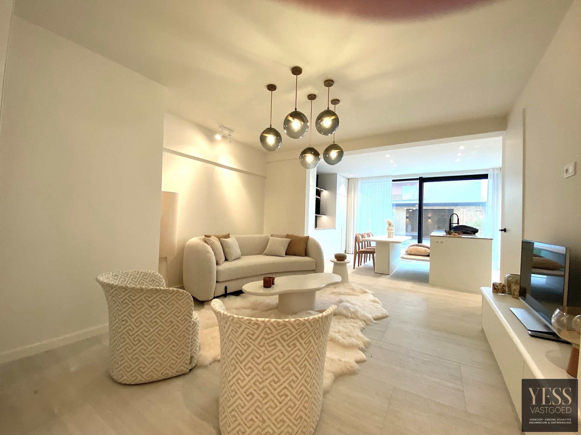 Exclusief gerenoveerd gelijkvloers appartement in Knokke! - foto 4