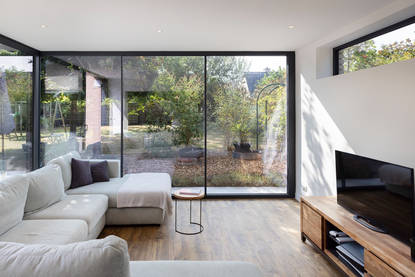 Rustig gelegen alleenstaande woning met aangename tuin. - foto 4