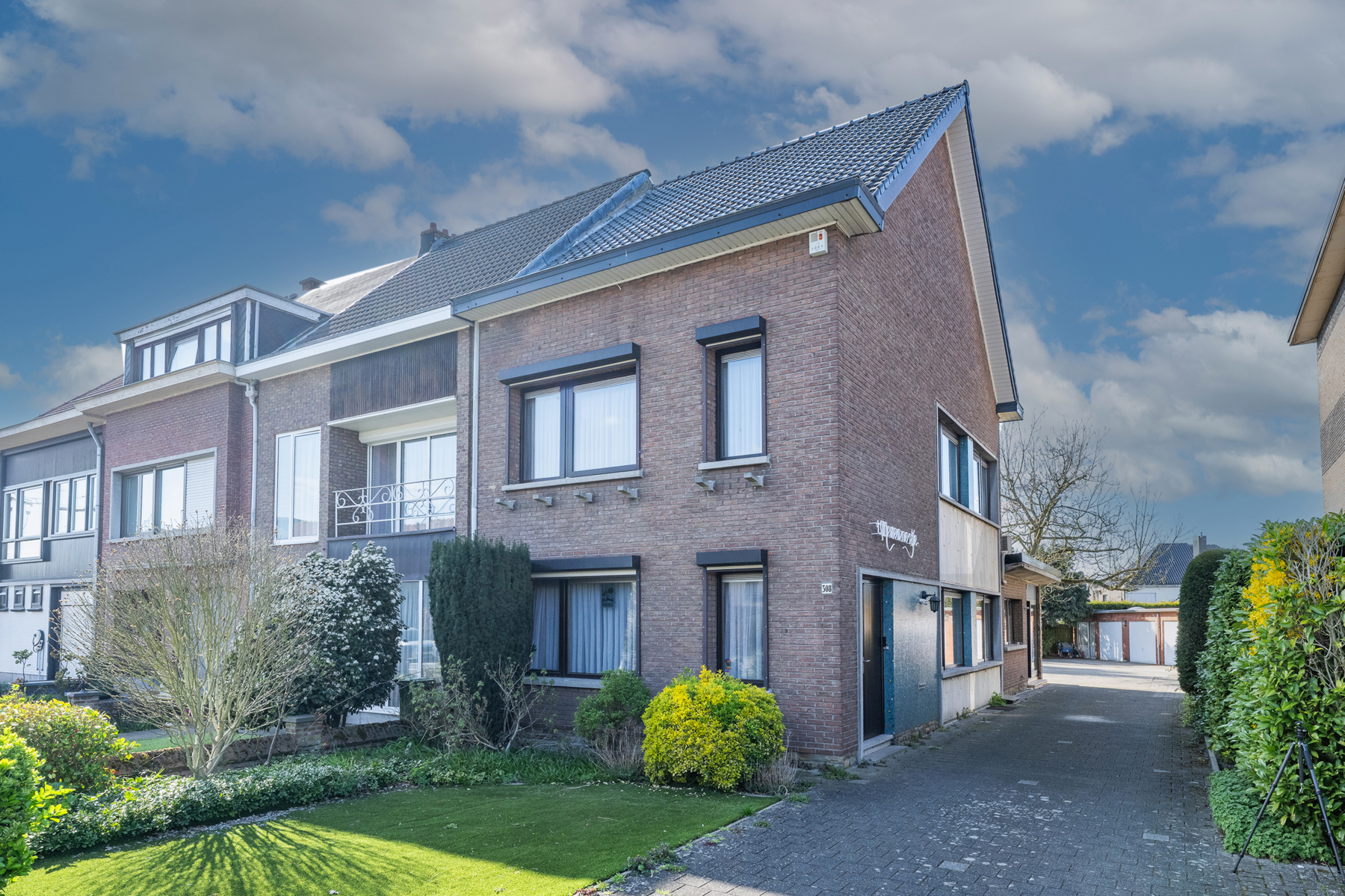 RUIME HOB MET 4-5 SLPKS &amp; 5 GARAGES (OPTIONEEL) - foto 1
