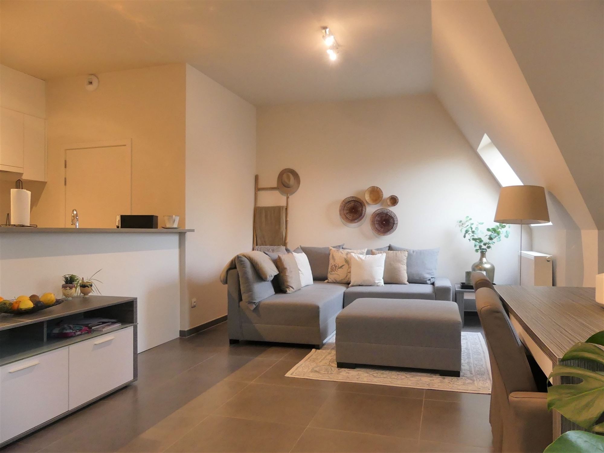 Instapklaar 3 slaapkamer appartement in het centrum - foto 2