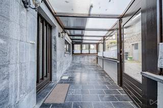 We Invest Ourthe-Amblève et Léna sont heureux de vous présenter cette maison située à Sprimont, offrant un beau potentiel après rénovation.Le...