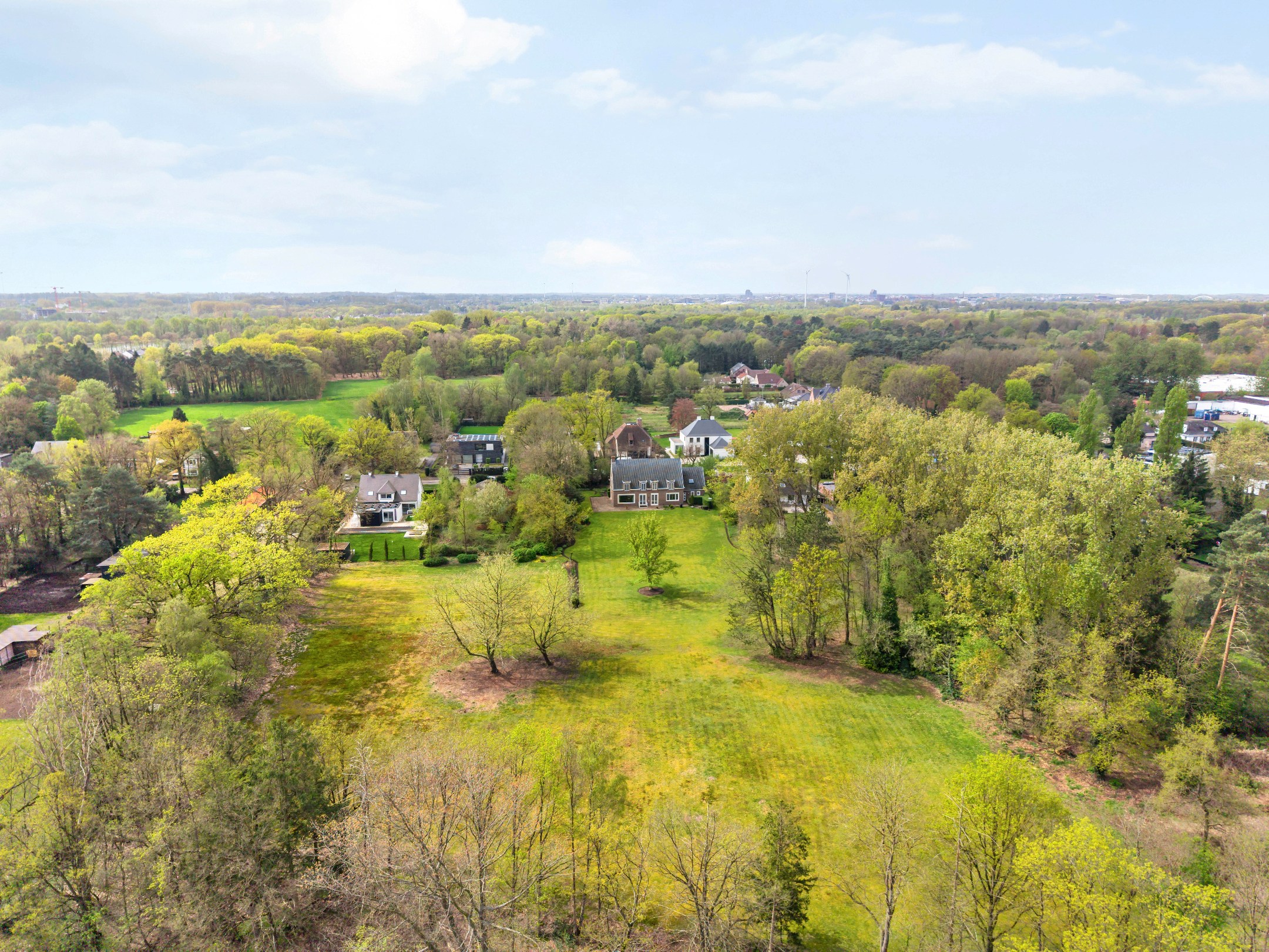 Uitzonderlijk domein van ca. 3,2 hectare in exclusieve residentiële omgeving te Hasselt (grens Bokrijk). - foto 4