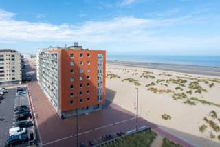 Bel appartement récemment rénové avec des matériaux de qualités! Vous vous trouvez au 7ième étage de la résidence ''Twenty One'' à...