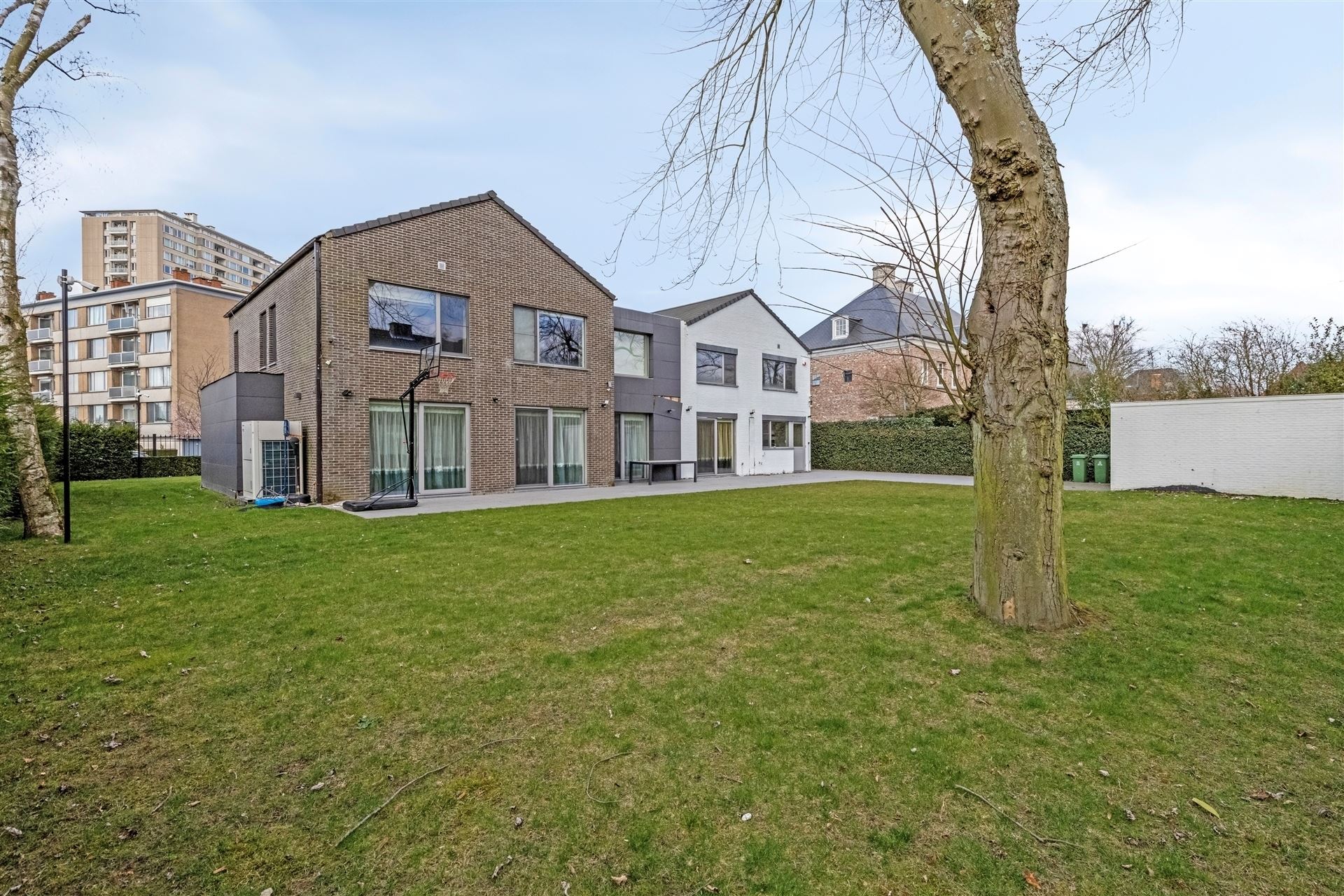 House for sale in Wilrijk with 4 bedrooms - photo 2