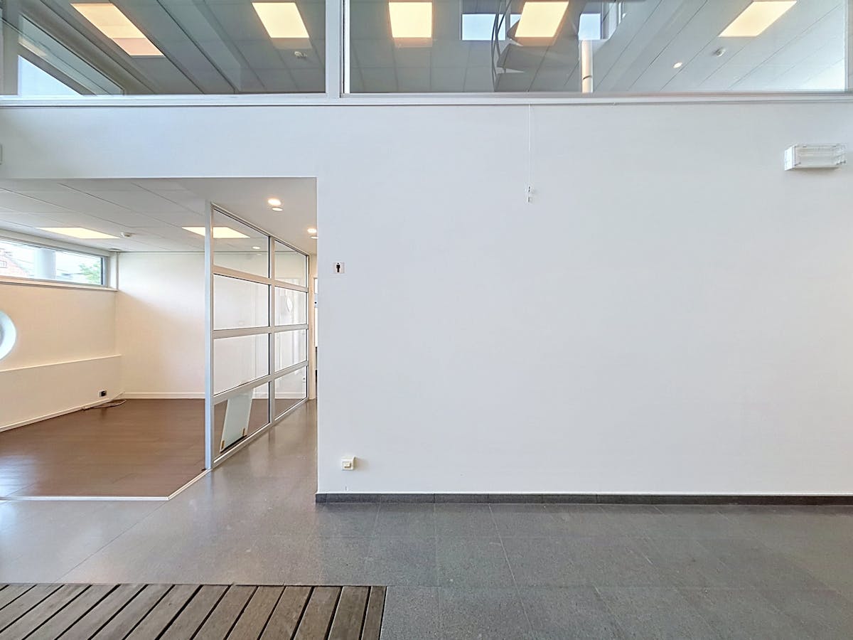 Bedrijfsgebouw (ca. 540 m²) te huur in Destelbergen - foto 4
