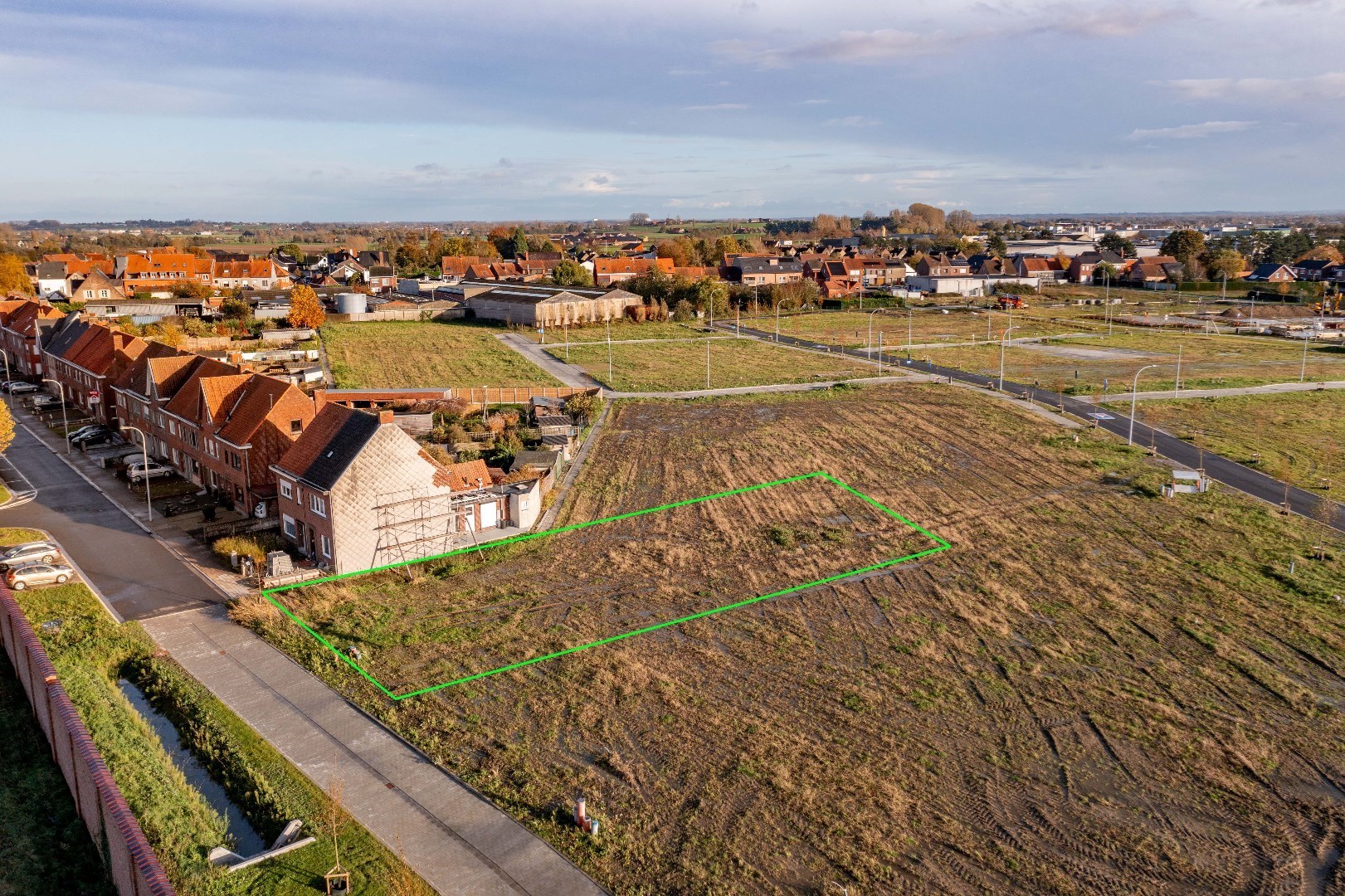 PERCEEL BOUWGROND VOOR HALF OPEN BEBOUWING 600 m² - foto 5