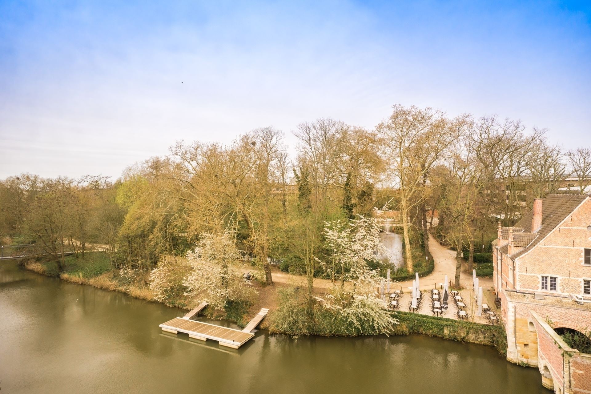 Renovated 1-bedroom apartment overlooking the Botanical Garden in Mechelen - photo 2