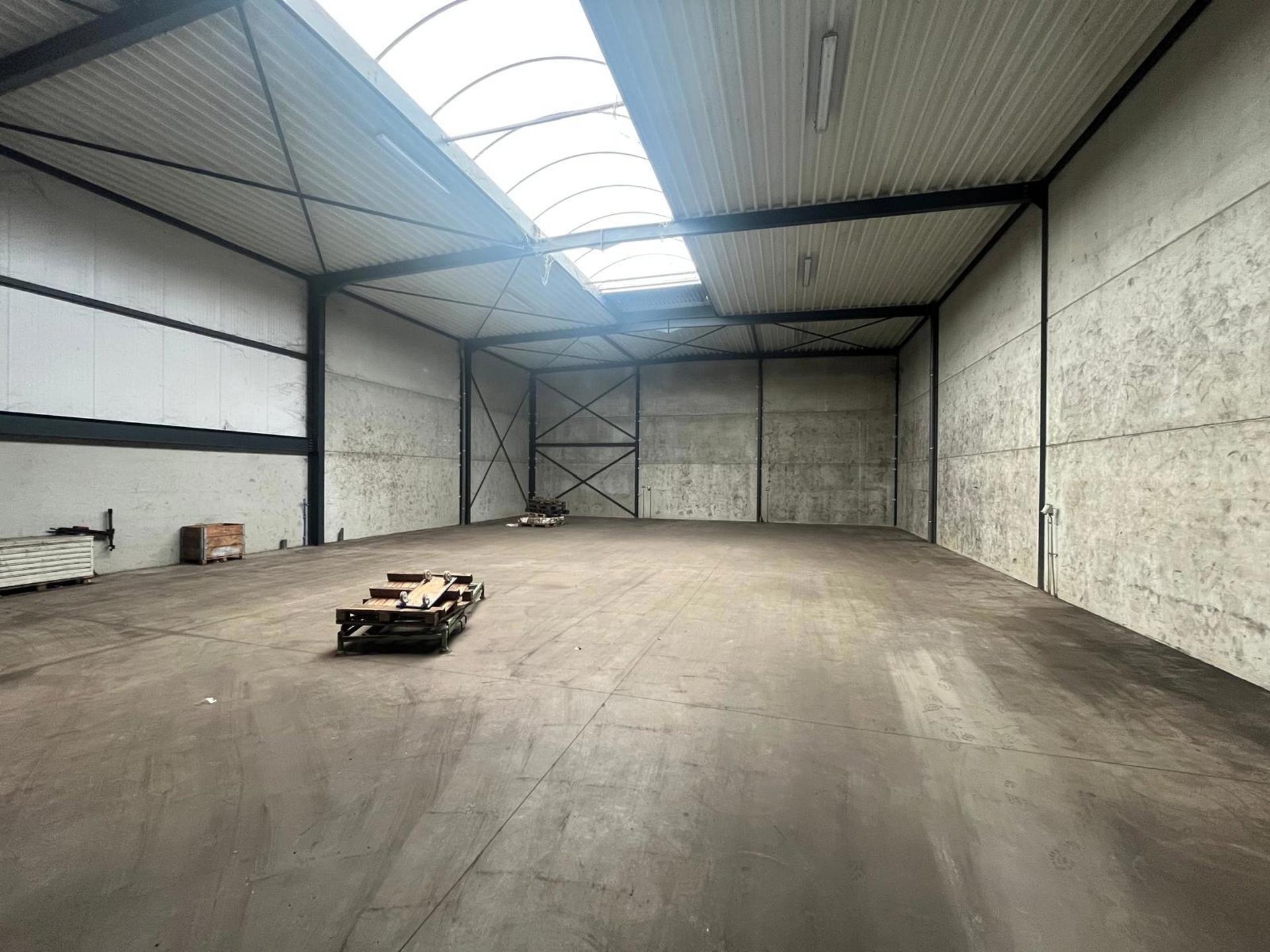 Commercial à louer à Ranst - photo 4