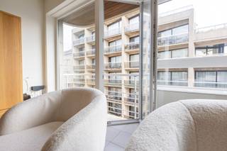 Appartement élégant avec vue latérale sur la mer à proximité du centre-ville !Cet appartement élégant et aménagé de manière intemporelle au huitième...