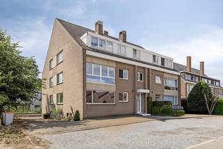 Dit ruime appartement op Tournebride 19 bus 3 in Lanaken is een ideale keuze voor wie op zoek is naar comfort, ruimte en uitstekende...