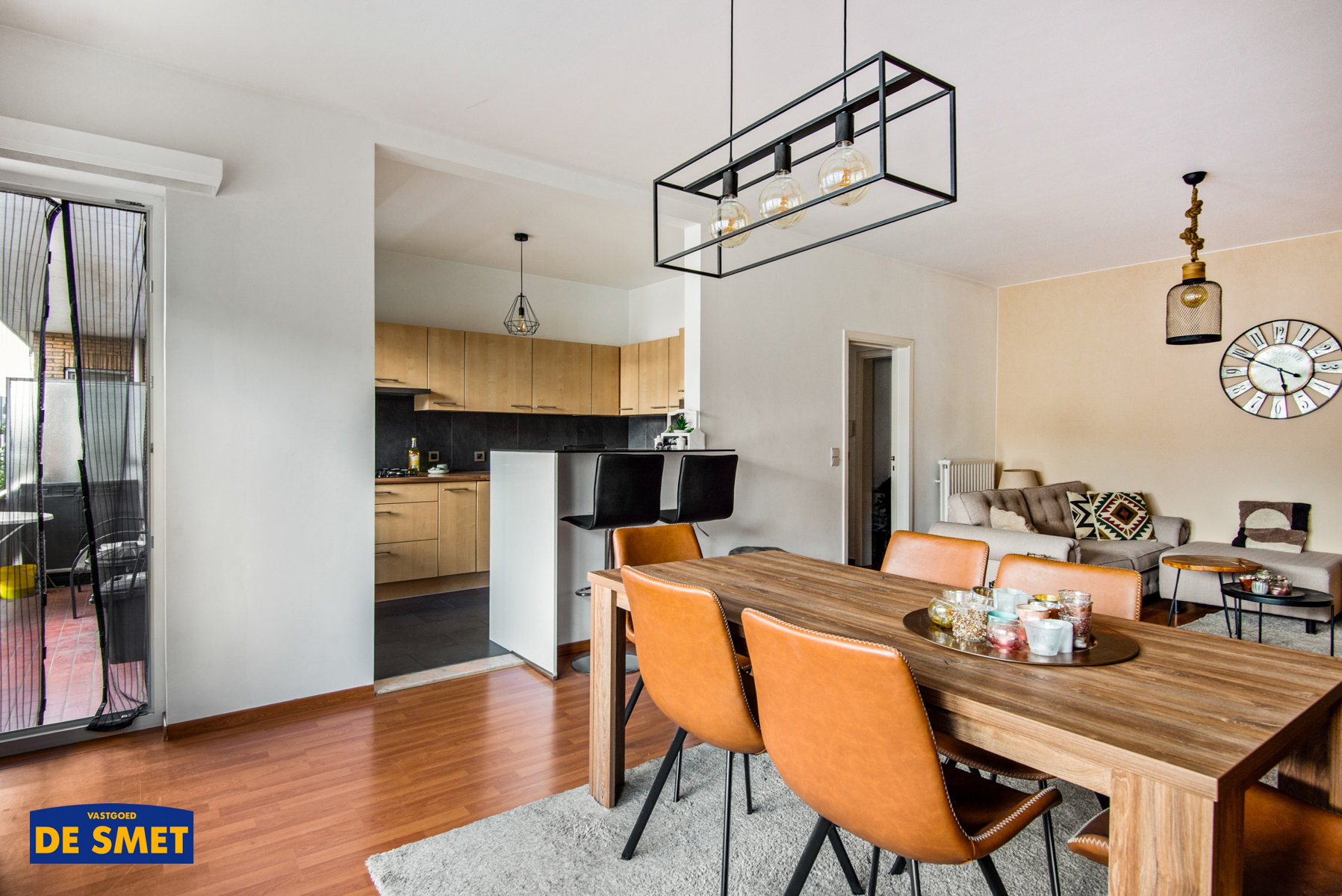 Volledig vernieuwd appartement met terras in het centrum - foto 5