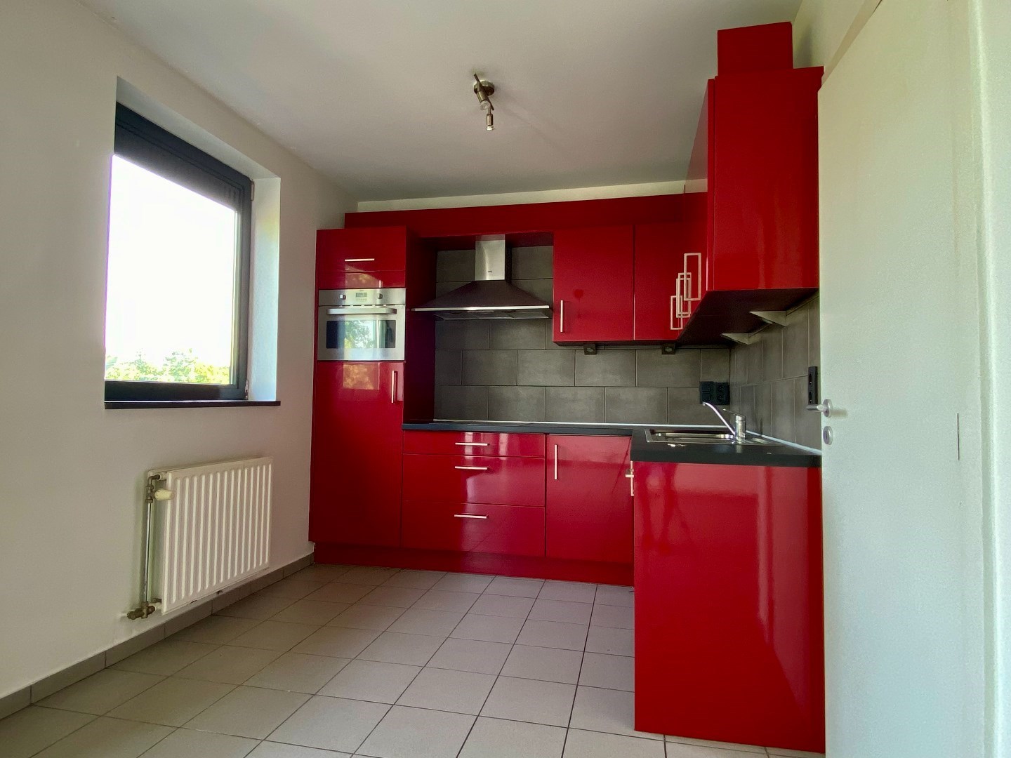 Duplex appartement te koop in Sint-Kruis op 3de verdieping! - foto 4