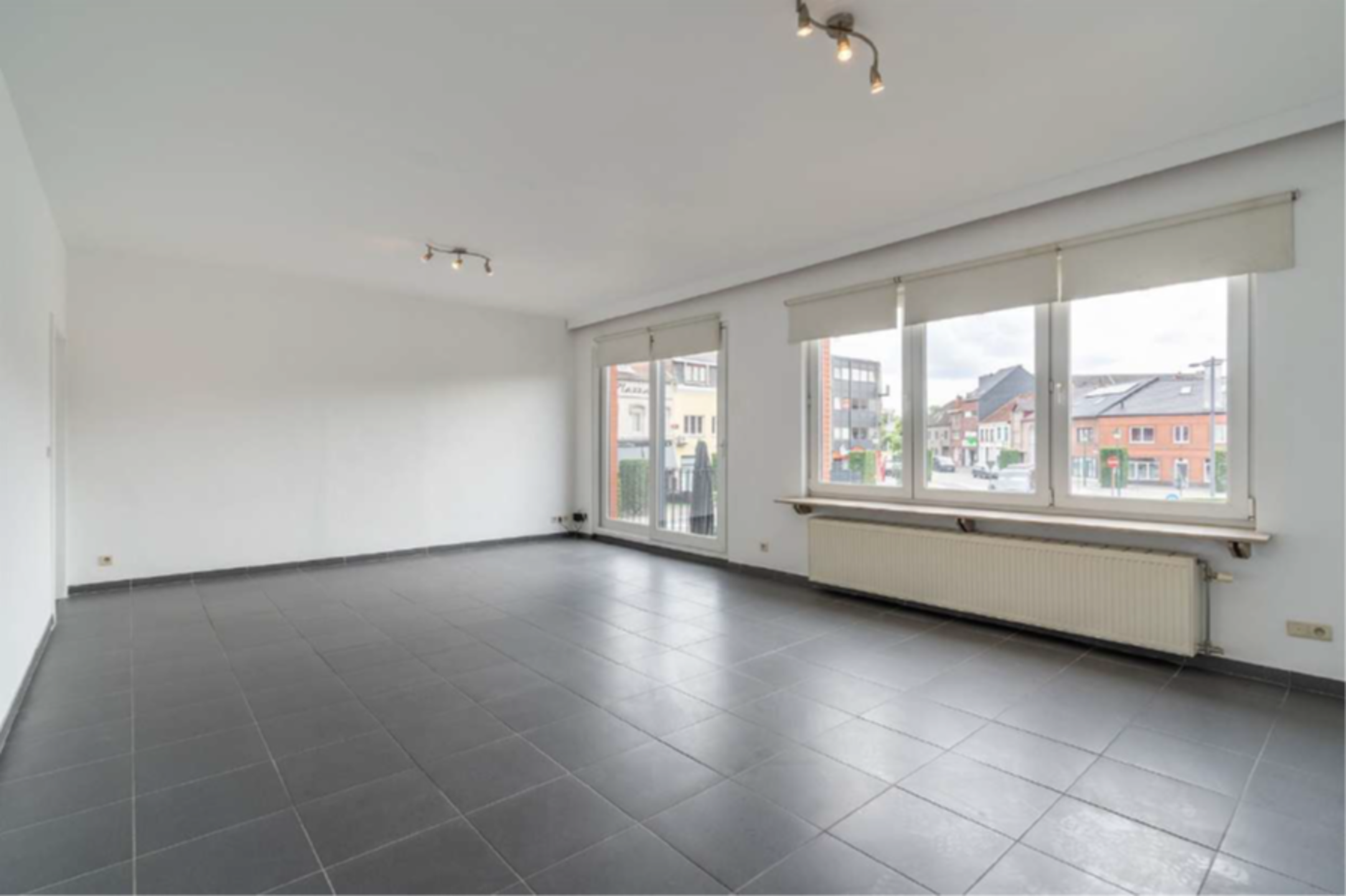 Net appartement op de 1e verdieping met 1 slaapkamer en terras in centrum leopoldsburg - foto 3
