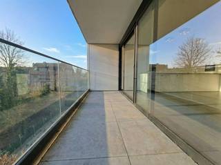 Souhaitez-vous visiter cet appartement ?Cela est uniquement possible en confirmant un rendez-vous via le bouton : « Planifier une visite...