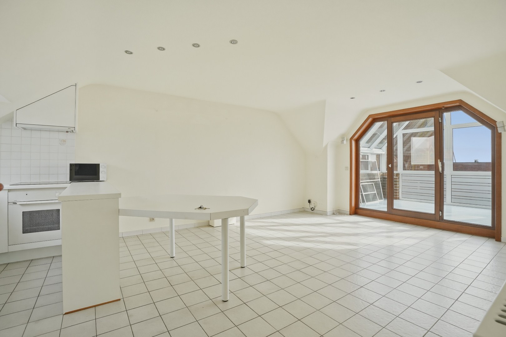 Gezellig appartement (67 m²) met overdekt terras + grote zolder nabij de Markt. - foto 2