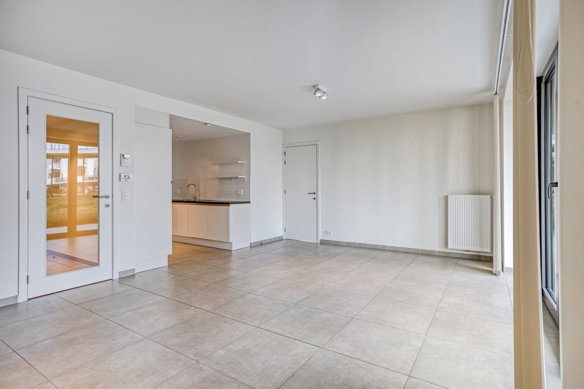 Ground floor apartment with garage for sale in Sint-Michiels - photo 3