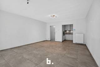 Ontdek dit instapklare appartement met een bewoonbare oppervlakte van ca. 77 m² (volgens EPC), gelegen in een rustige straat op wandelafstand...