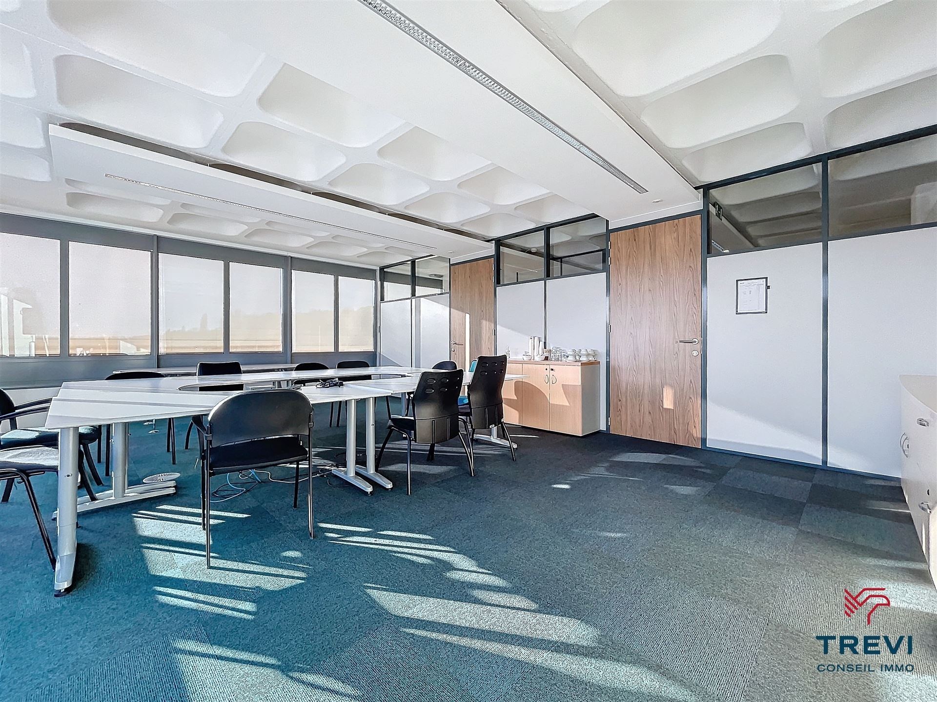 Commercial for rent in Wauthier-Braine - photo 3