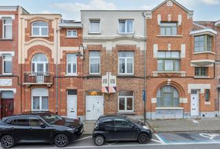 Spacieuse maison familiale avec 5 chambres à JetteCette maison spacieuse aux nombreuses possibilités, idéale pour une grande famille, est située dans...